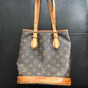 Louis Vuitton barrel purse